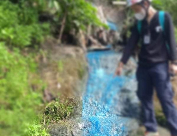Sungai Cileungsi Kembali Berubah Warna Jadi Biru, Diduga Akibat Limbah Pabrik