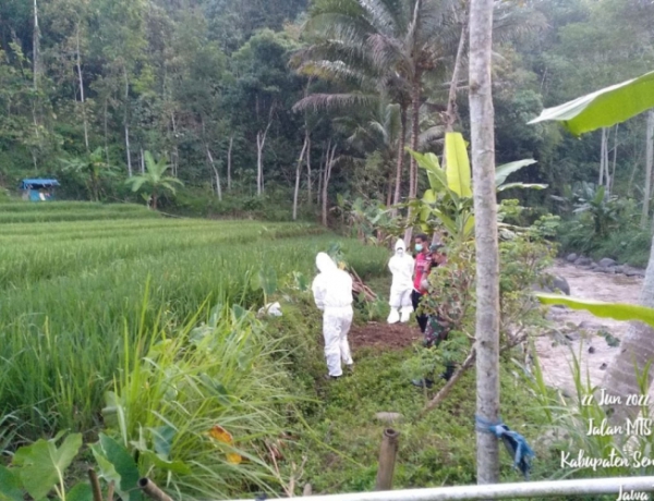 Ngeri! Puluhan Bangkai Kambing Ditemukan Mengambang di Sungai Serang
