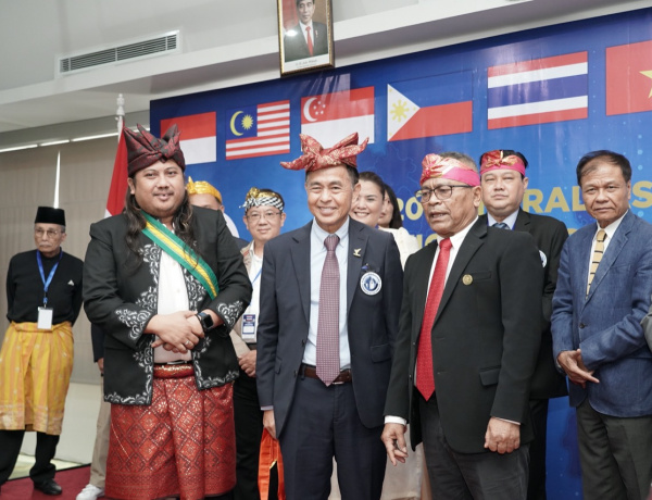 Ketua PWI Babel Kenalkan Destar dan Cual di Forum Wartawan ASEAN di Bali