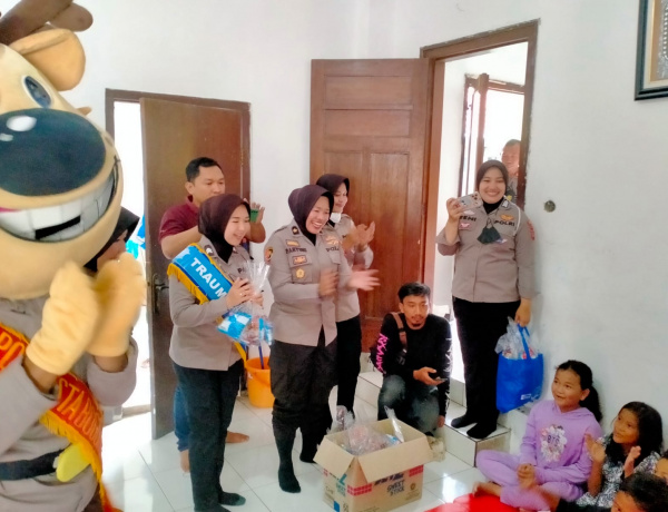 Anak Korban Longsor Kebon Kalapa Bogor Diberi Trauma Healing
