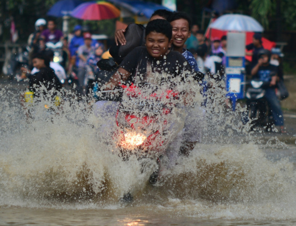 Banjir hingga Longsor Jadi Ancaman Jelang Nataru