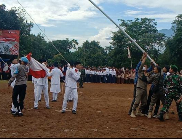 Peringati Hari Pahlawan Bendera Merah Putih Gagal Naik, Beruntung ada TNI Polri dan Pol PP 