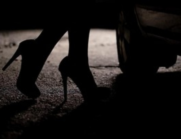 Terlibat Prostitusi Online, 2 Selebgram Makassar Ditangkap Polisi Saat Tunggu Pelanggan