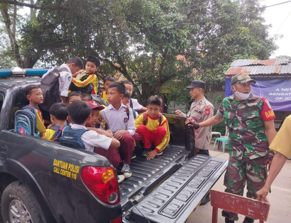 Begini Cara Polisi di Cianjur Dekat dengan Anak Sekolah