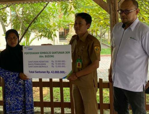 Wujud Nyata Perlindungan Program JKM, Ahli Waris Sopir Mobil Box Terima Santunan Kematian Hingga 42 Juta dari BPJS Ketenagakerjaan