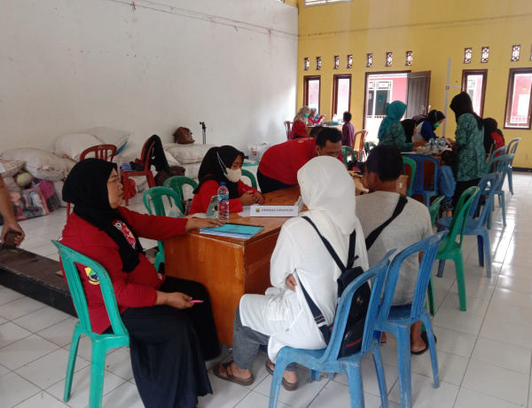 Korban Gempa Alami ISPA Saat Cek Kesehatan di Puskesmas Cikalongkulon