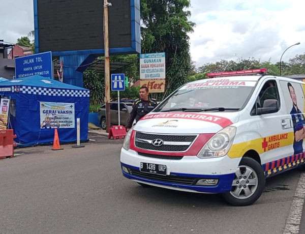 Polisi Tindak Ambulans Parpol Lawan Arus di Jalur Puncak Bogor