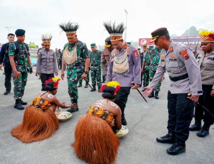 Sinergitas TNI-Polri, Panglima dan Kepala Staf Resmikan Markas Baru Polda Papua 
