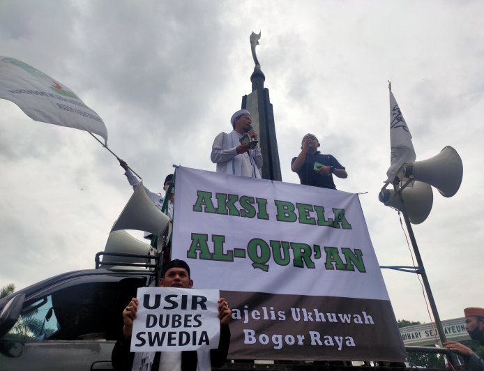 Aksi di Tugu Kujang, Kecam Penistaan Alquran