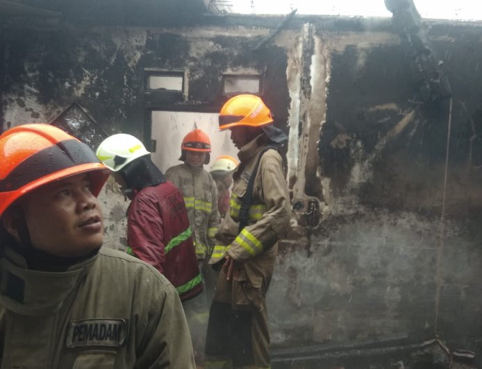 Rumah Permukiman Padat Penduduk di  Bandung  Terbakar