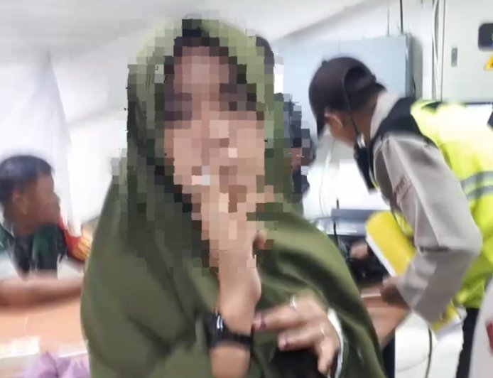 Viral, Seorang Perempuan Berpakaian Tertutup Diduga Pelaku Copet di Masjdi Al Jabbar