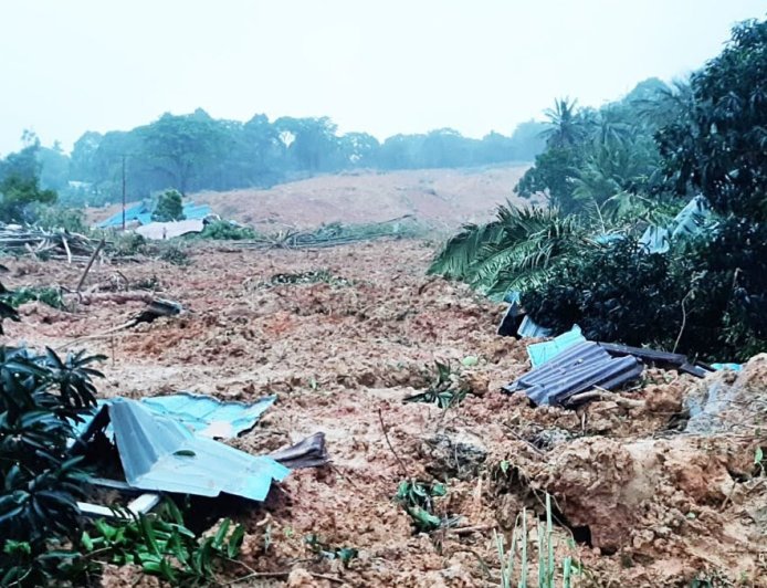 Update Longsor Natuna: 15 Orang Ditemukan Tewas, 35 Masih Hilang