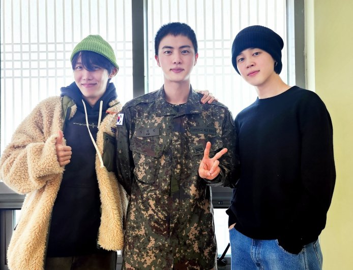 Jimin Ungkap Kondisi Terkini Rekannya, Jin BTS di Wamil