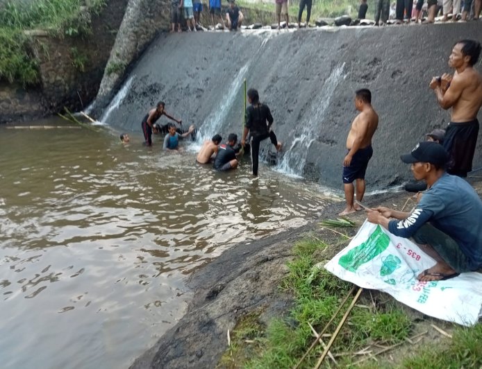 Seorang Pelajar Ditemukan Meninggal Dunia Usai Berenang di Sungai Ciampea