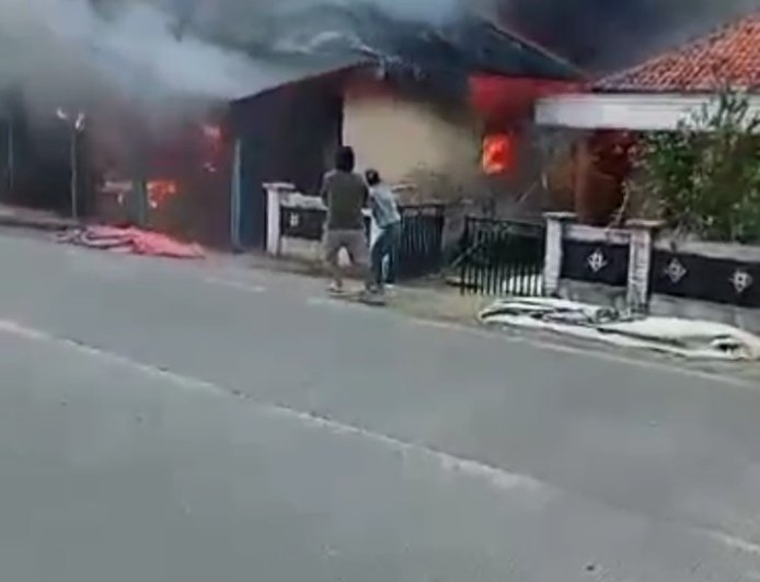 Tragis, Bocah 4 Tahun di Cianjur Tewas saat Rumah Sang Nenek Terbakar