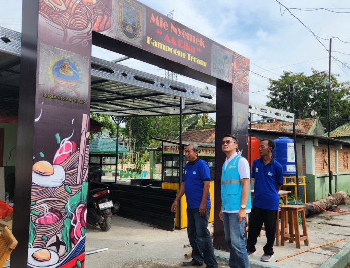 PLN Dukung Pengembangan UMKM di Kabupaten Rembang Melalui Program Teras PLN dan Kampung Terang