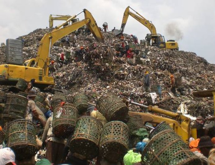 Sebanyak 800 Ton Sampah yang Masuk ke TPAS Galuga Tiap Harinya
