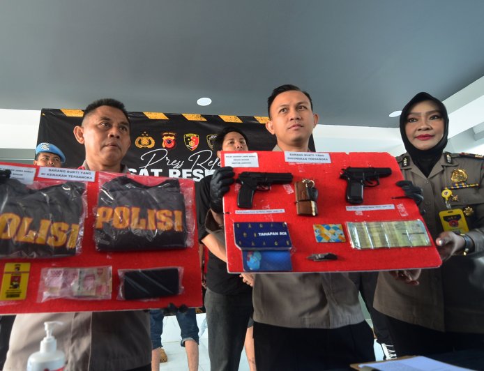 Rilis Kasus Pencurian Dengan Kekerasan Polisi Gadungan di Bogor