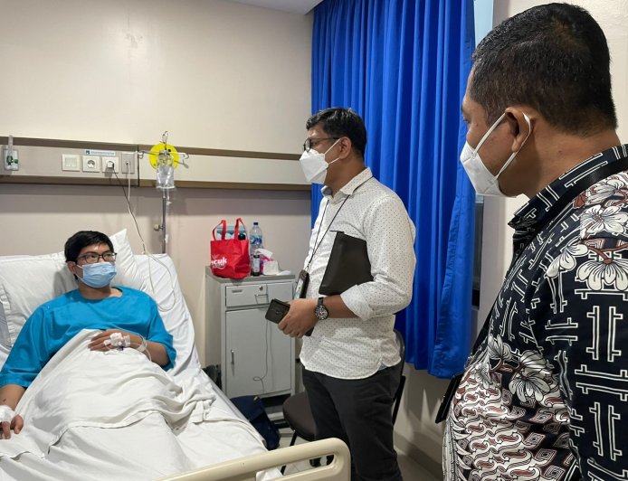BPJamsostek Grogol Kunjungi Pasien yang Alami Kecelakaan Saat Berangkat Bekerja