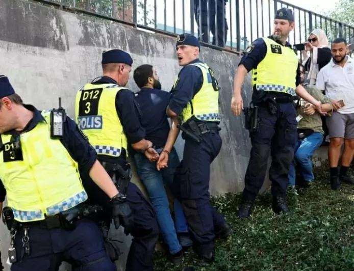 Seorang Pengungsi di Swedia ditinjau Ulang Badan Imigrasi Karena Lecehkan Al-Quran