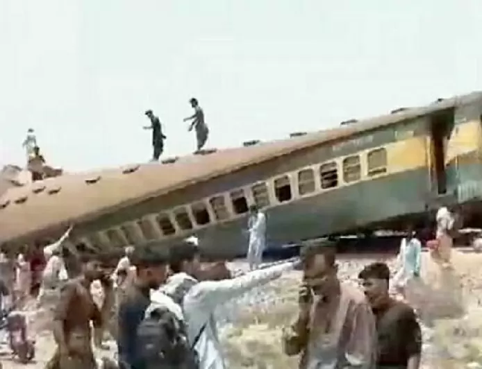 19 Orang Tewas Dalam Kecelakaan Kereta Api di Pakistan
