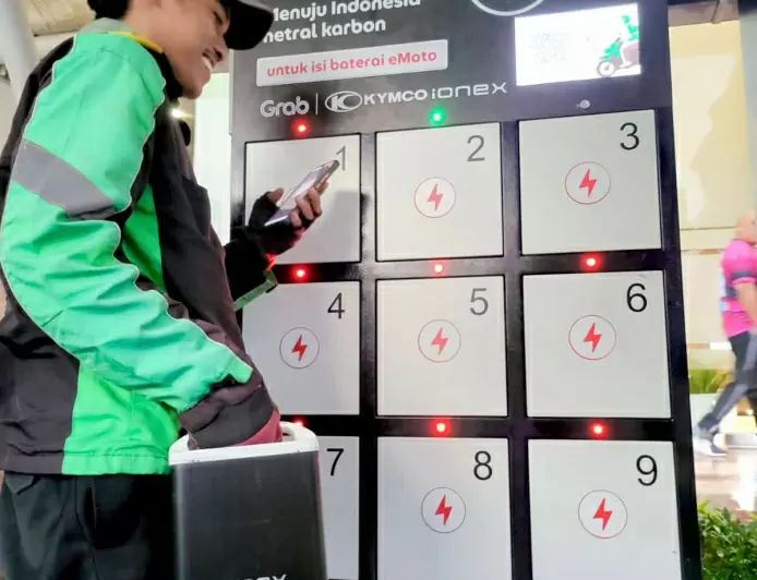 Lebih Hemat Pakai Kendaraan Listrik, Masyarakat Nikmati Beragam Kemudahan