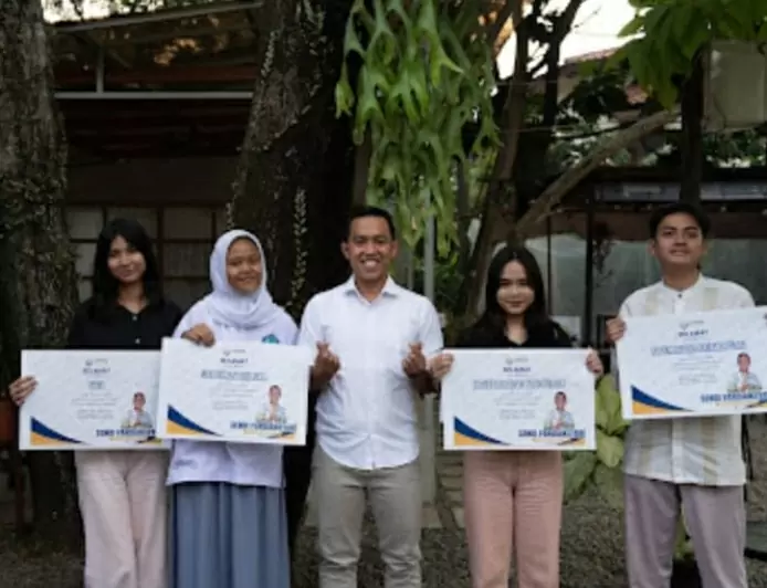 Sendi Fardiansyah Sebar Beasiswa ke Pelajar Pemenang Lomba Video Kreatif
