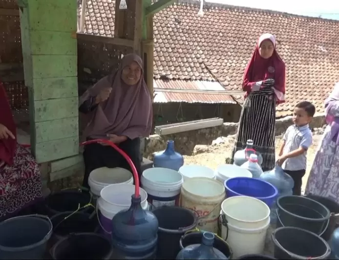 Sebanyak 4 Desa di Kecamatan Cibeber Cianjur Krisis Air Bersih Sejak Satu Bulan Terakhir