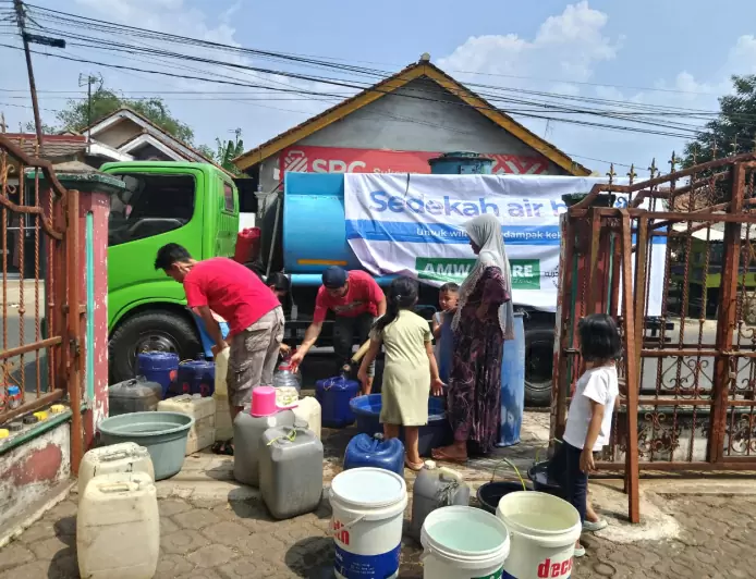 Kemarau Panjang, Warga Kampung Cidamar Cianjur Kesulitan Air Bersih