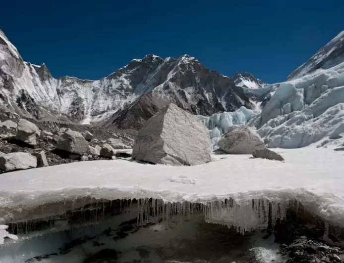 Danau Glasial Himalaya Meluap Akibatkan 104 Orang Hilang dan 14 lainnya Tewas 