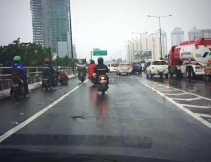 Pemotor Masuk Tol Jagorawi Gegara Nyasar Ikutin Google Maps