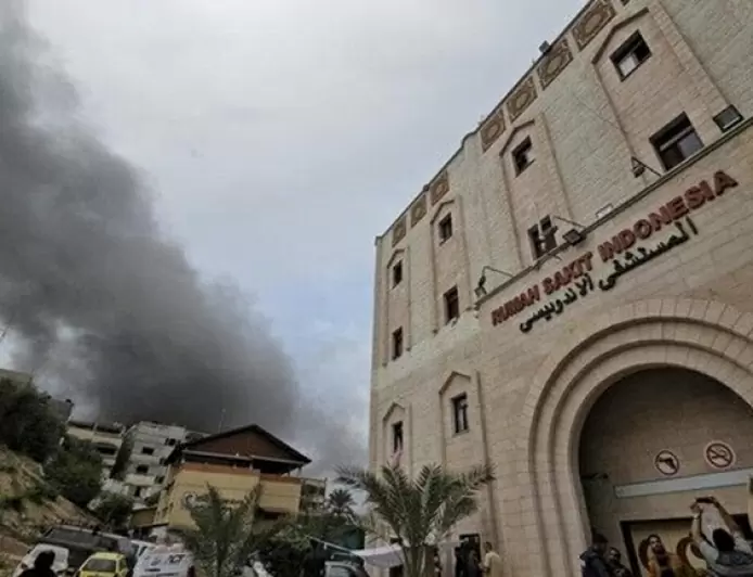 Sempat Hilang Kontak Tiga Relawan di RS Indonesia di Gaza Selamat, Kemenlu RI Tunggu Waktu Evakuasi