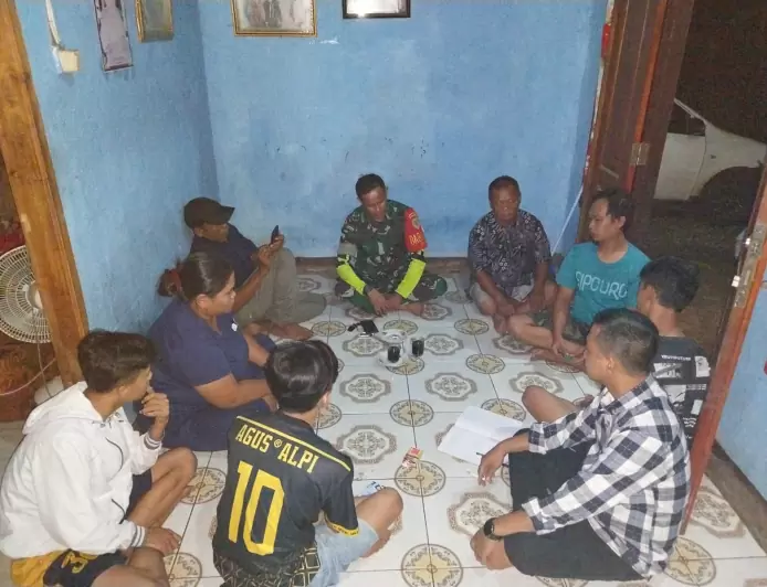 Menjadi Penengah, Babinsa Mediasi Warga yang Bertikai