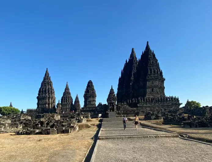 Swara Prambanan: Sambut Malam Tahun Baru Sambil Menikmati Keindahan Prambanan bersama Sheila On 7
