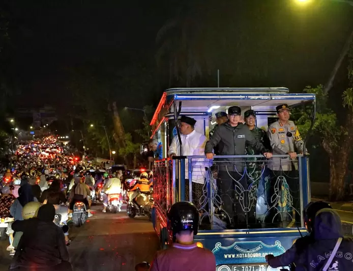 Patroli Malam Pergantian Tahun, Bima Arya Pastikan Situasi Tertib dan Aman