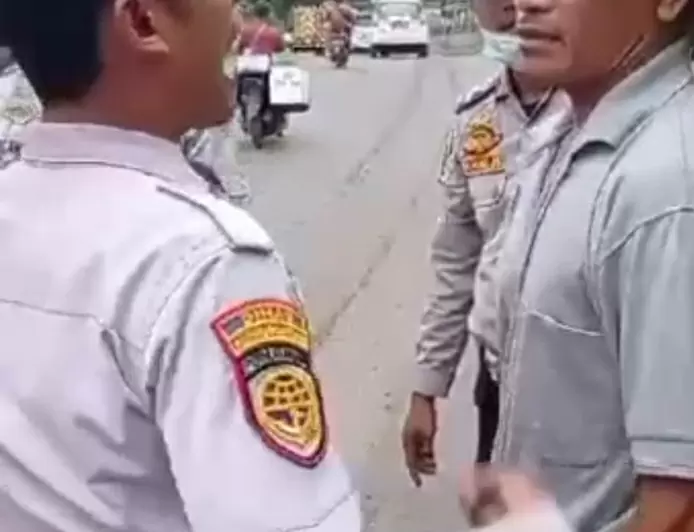 Petugas Dishub dan Supir Tambang Bentrok di Parungpanjang, Ini Kromologisnya