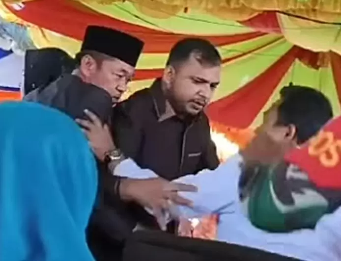 Bupati Rokan Hilir dan Wakil Bupati Nyaris Adu Jotos, Diduga Ini yang Jadi Penyebabnya