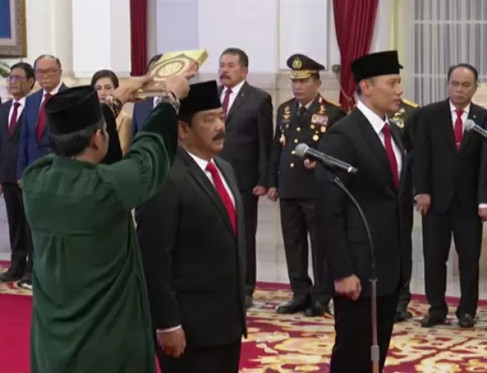 AHY Dilantik Jokowi jadi Menteri ATR/BPN, Hadi Tjahjanto jadi Menkopolhukam