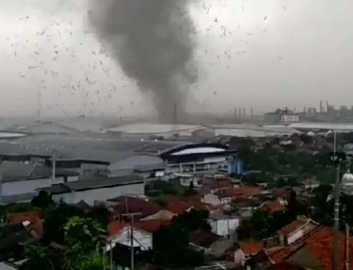 Angin Kencang di Rancaekek Bandung, BRIN: Bukan Puting Beliung, Tapi Badai Tornado Pertama di Indonesia