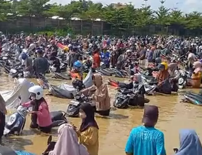 Banjir Terjang Kabupaten Cirebon, BPBD Jabar: 42.216 Rumah Warga Terendam