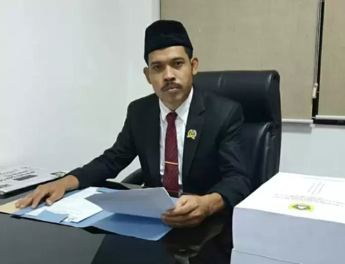 usai rapat evaluasi PPDB dengan Dinas Pendidikan, Komisi I, II dan III di ruang Paripurna, Jumat 12 Juli 2024.