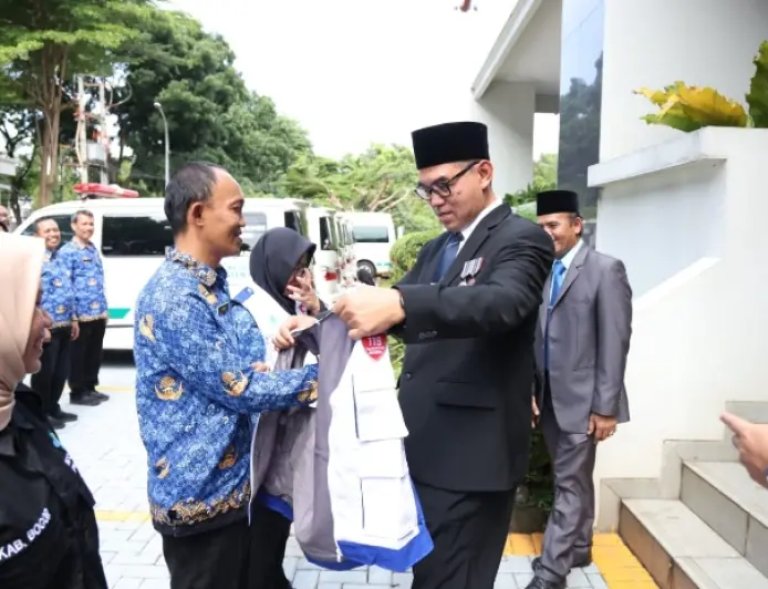 Apel Persiapan Kesiagaan Tim Kesehatan Hadapi Pilkada Serentak 2024, Sekda Tinjau Peralatan hingga Ambulans