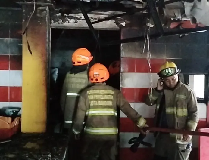 6 Orang Terluka Akibat Rumah Makan di Bandung Tebakar, Ini Sebabnya