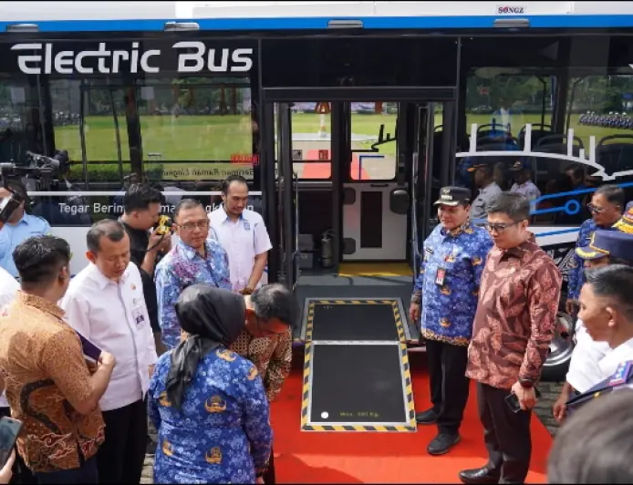 Pemkab Bogor Luncurkan Bus Listrik Sentul-Bojong Gede Rute Perdana, Kurangi Polusi Udara dan Gas Emisi