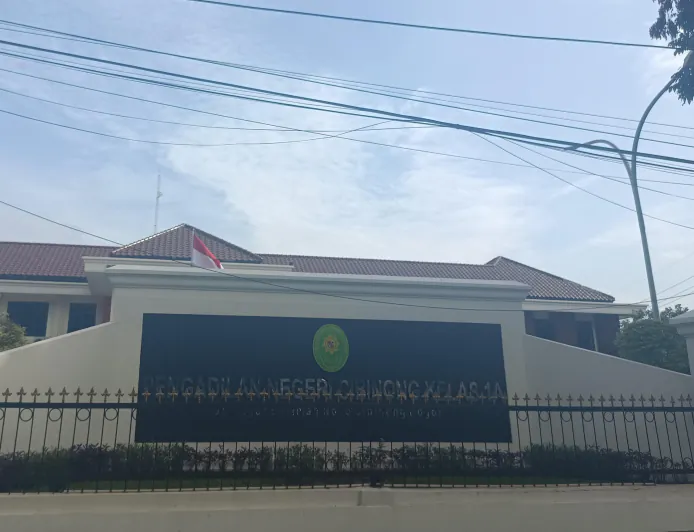 Pegawai Gadungan KPK Tangis di Persidangan, Mengaku Dikhianati Rekan Sesama Terdakwa  